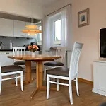 Aalhues-Ferienwohnung-Ueber-2-Etagen-Fuer-4-Erwachsene-Und-1-Kind