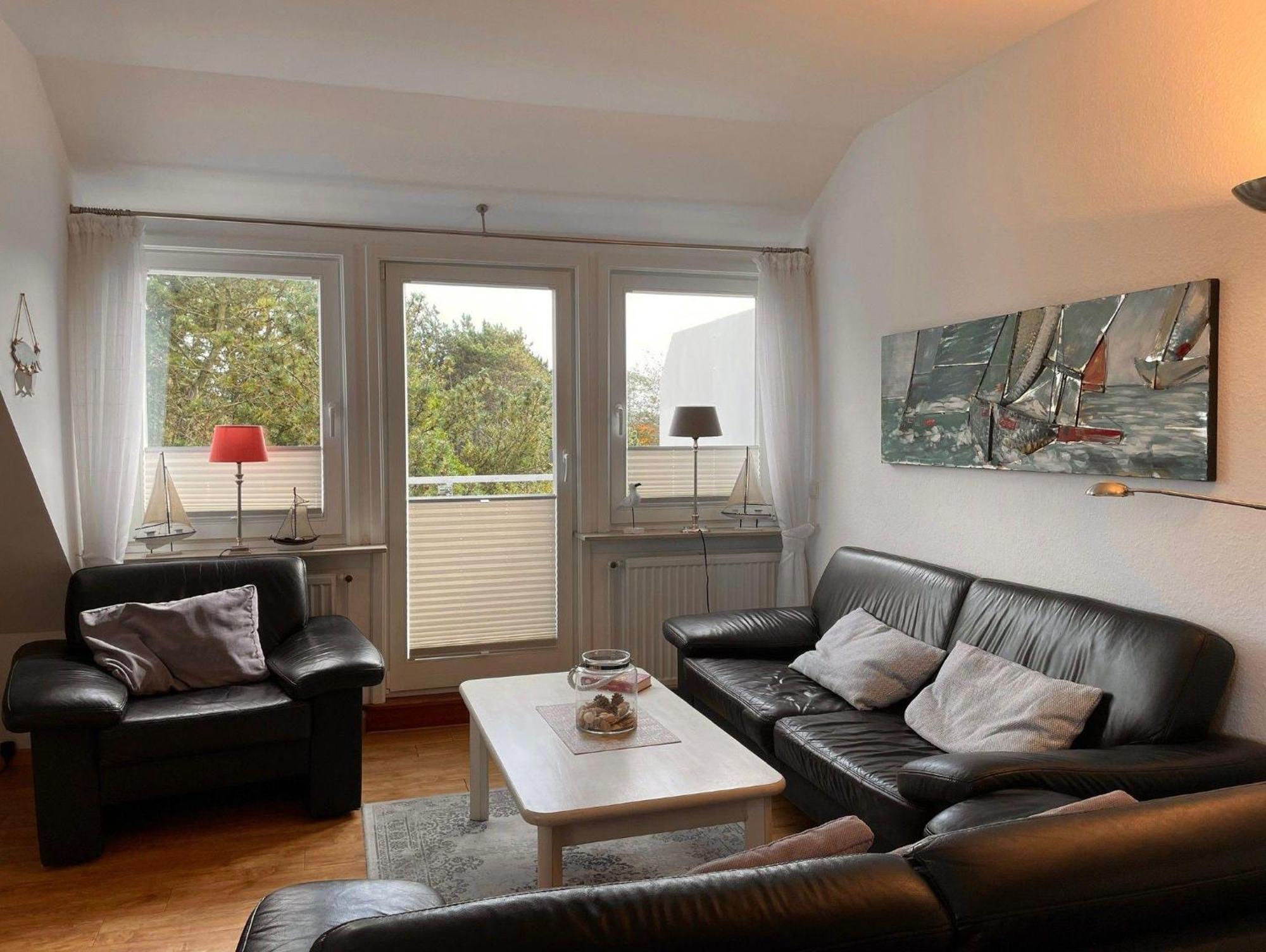 Apartment Aalhues-ferienwohnung-ueber-2-etagen-fuer-4-erwachsene-und-1-kind *